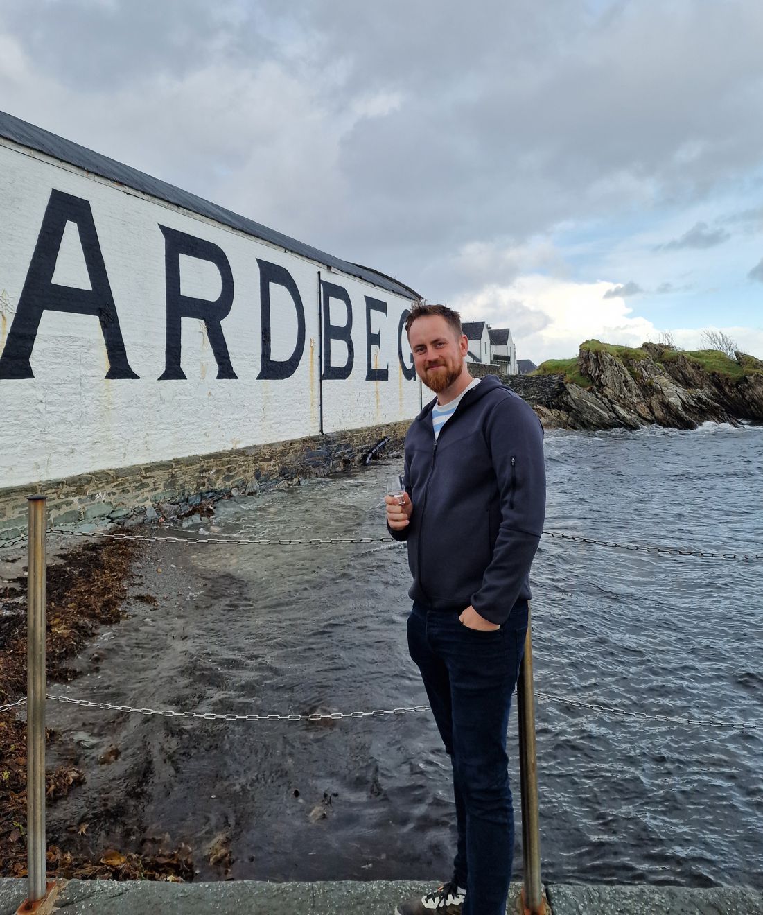 Mateusz Cybulski podczas degustacji